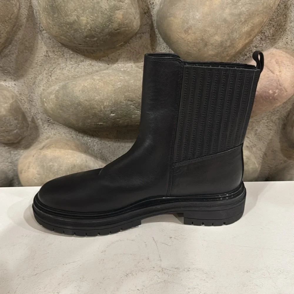 Johnston & Murphy Gianna Gore boot in black